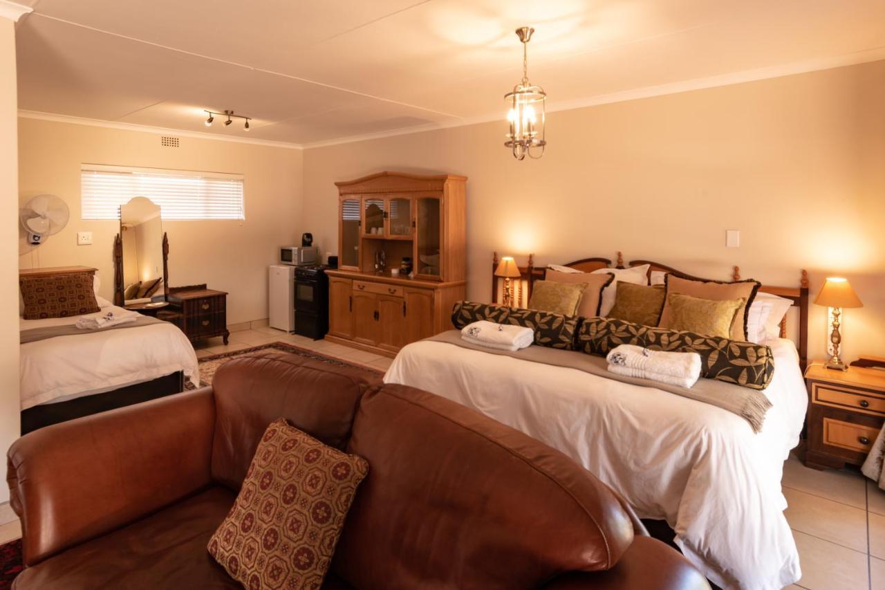 Antiqua Guest House George Exterior foto