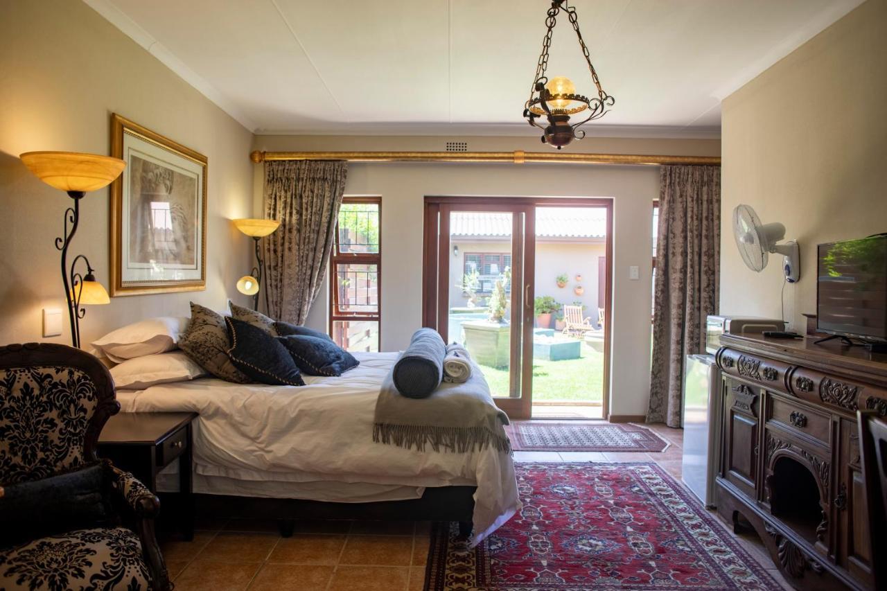 Antiqua Guest House George Exterior foto