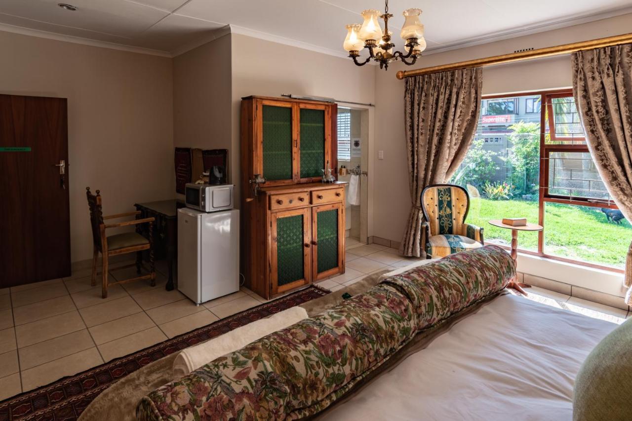 Antiqua Guest House George Exterior foto